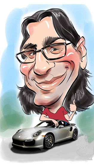 Caricature humoristique d’un homme aux cheveux longs et lunettes, souriant, assis sur une voiture sportive grise, illustration artistique stylisée sur fond clair.